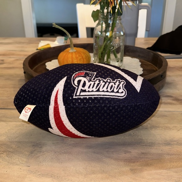 NFL Patriots Beanie Baby Ty Football 🏈 Stuffed Ball - Picture 3 of 3